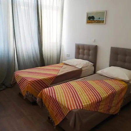 Nina Apartman *