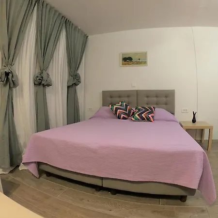Apartman Nina *